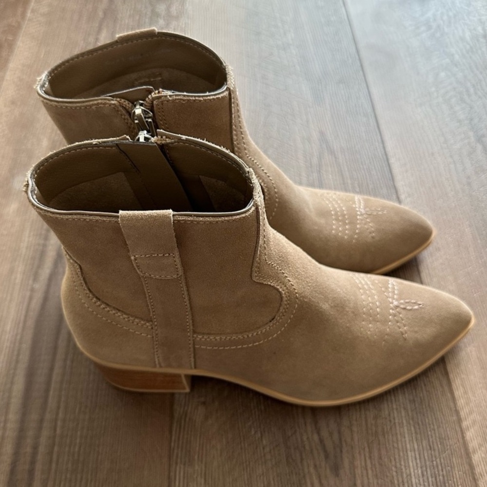 New Without Box Dolce Vita Silma Suede Ankle Boots - Picture 9 of 9